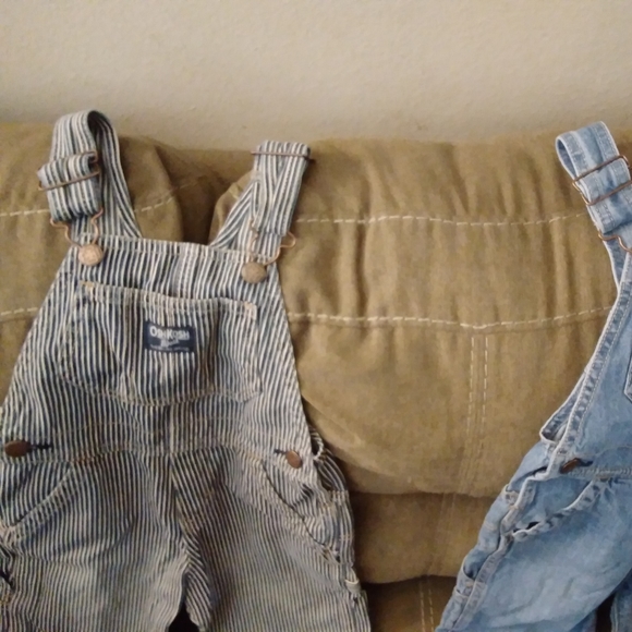 OSHKosh B'Gosh overalls, size 2 Toddler. - Picture 5 of 5